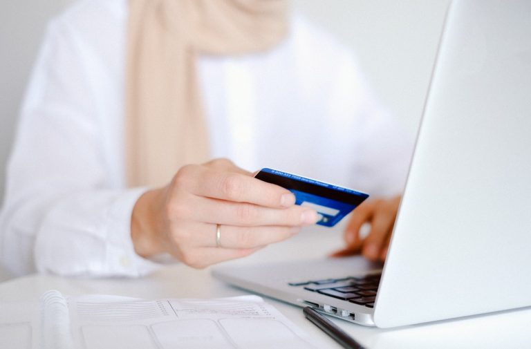 Cómo solicitar la tarjeta de crédito de PayPal: requisitos y beneficios