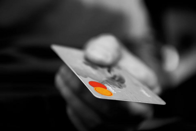 ¿Cómo solicitar en línea la tarjeta de crédito Capital One?